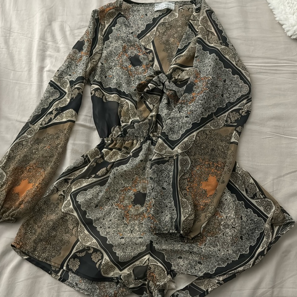 Long sleeve romper